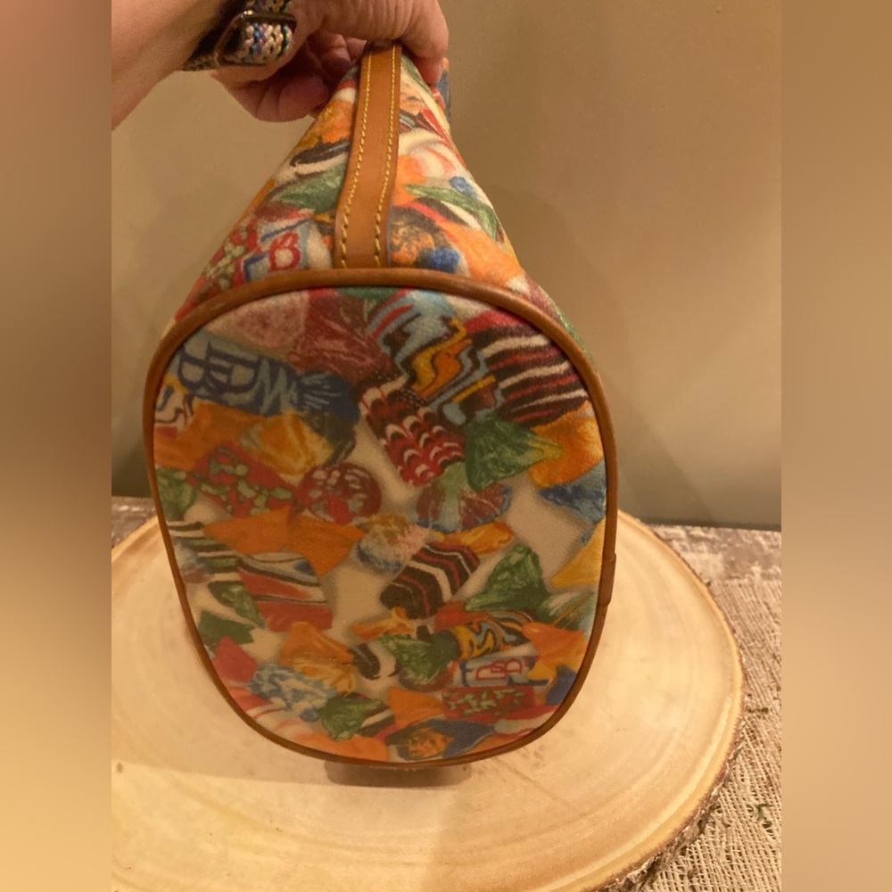 Dooney and Bourke Y2K Candy Bucket Bag on Off White HOBO Rare Hard‎ To Find - Picture 7 of 11